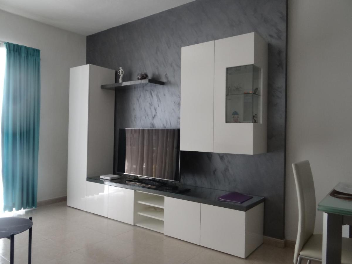 Modern Two Bedroom Sea View Apartment Марсаскала Екстериор снимка